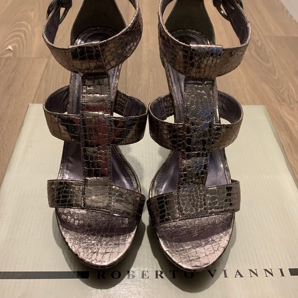 Pewter Roberto Vianni heels - Picture 9 of 9